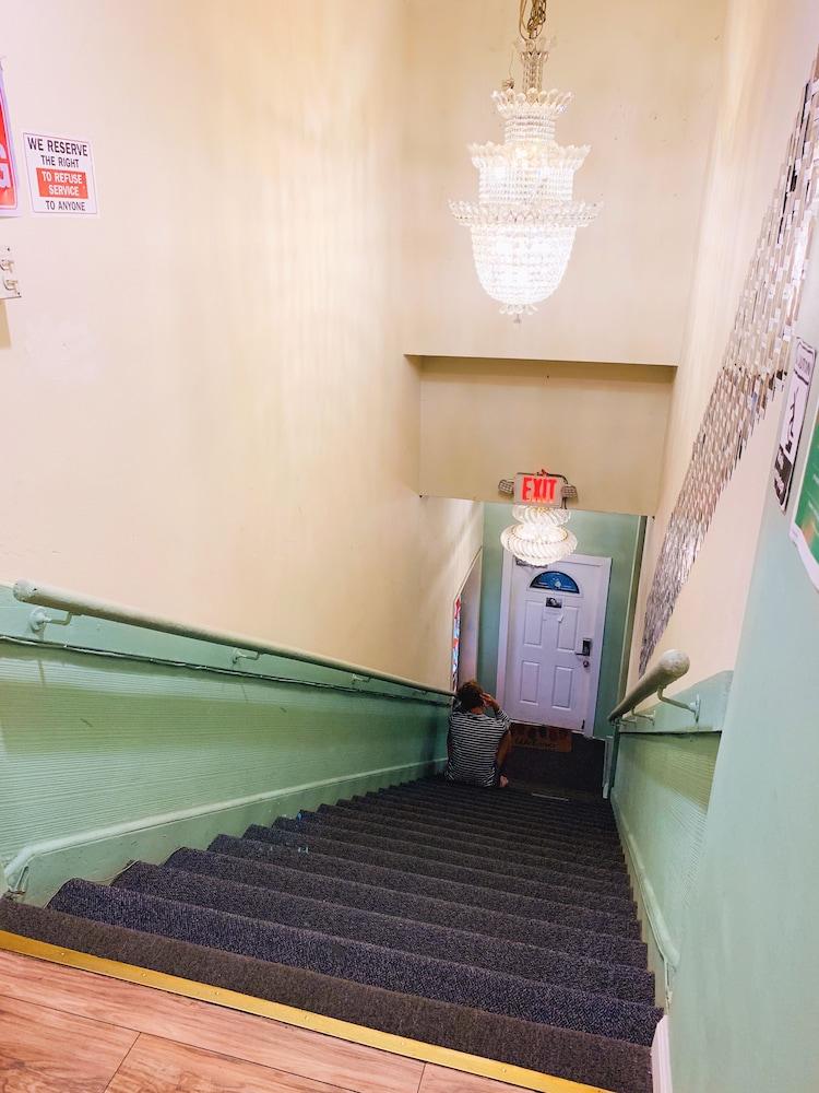メルローズ ホステル ロサンゼルス エクステリア 写真